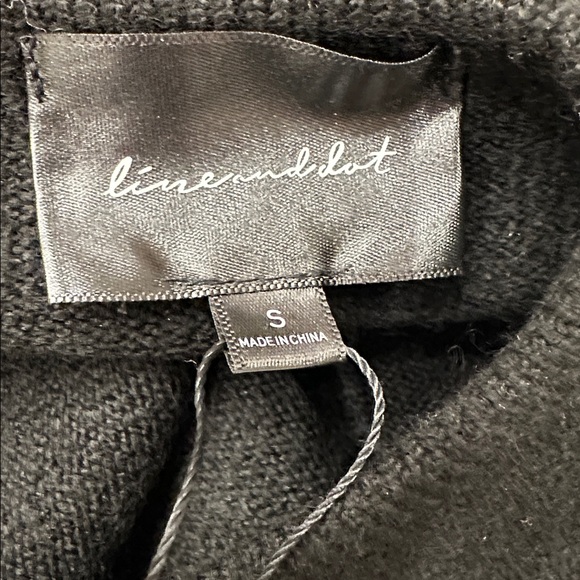 Line and Dot size small Elegant Black Women's sweater Dress.  New - Picture 4 of 5